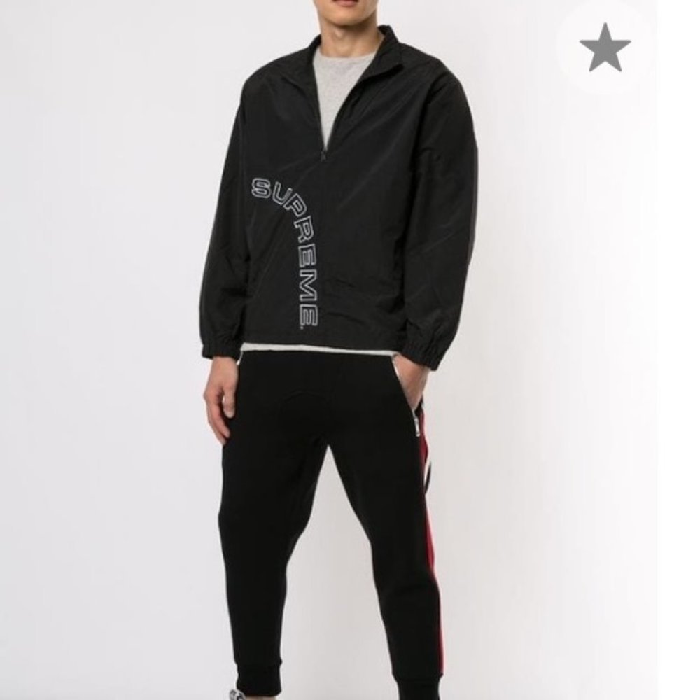 Supreme | SS18 Corner Arc Half Zip